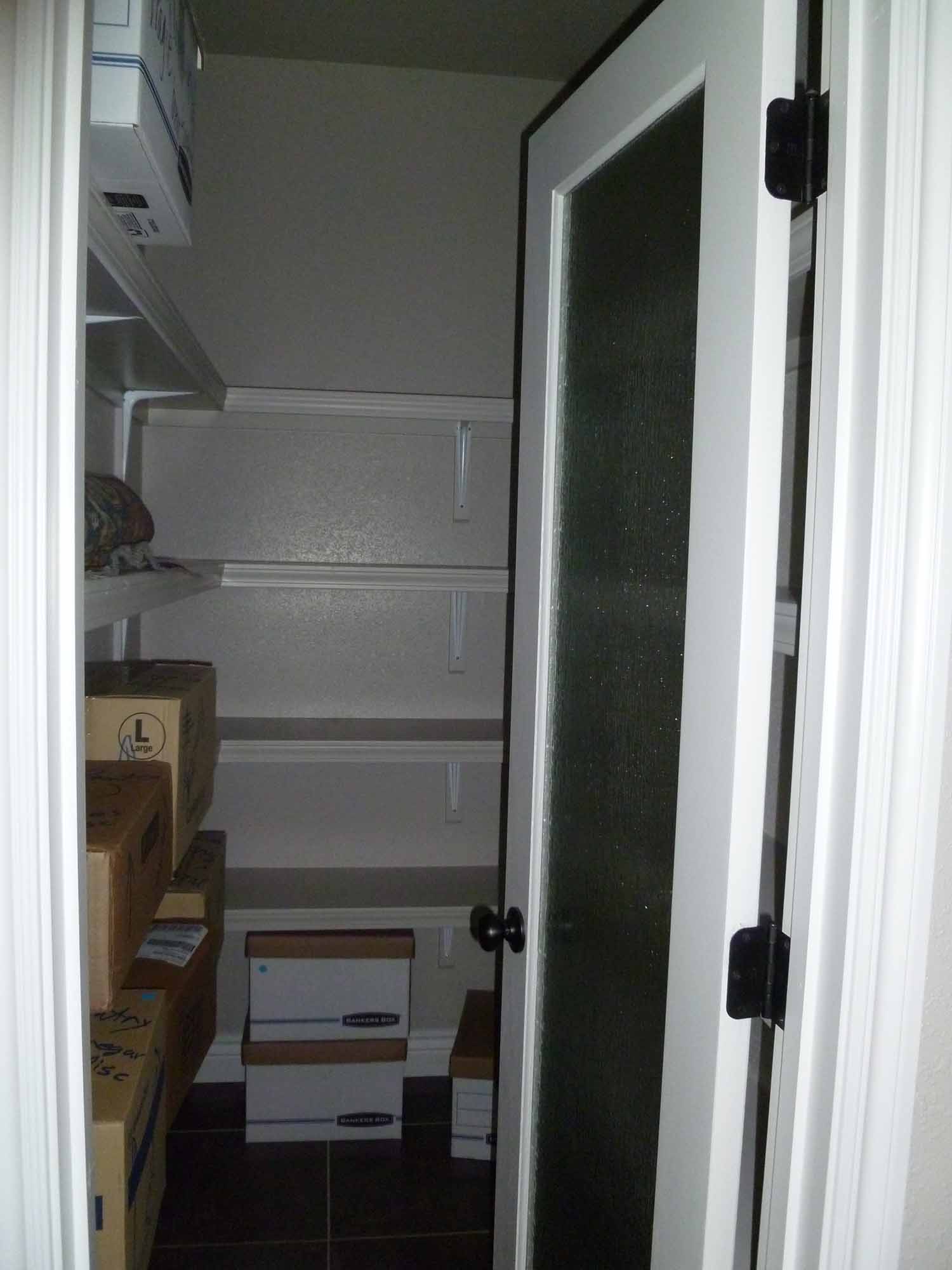 Walk in pantry