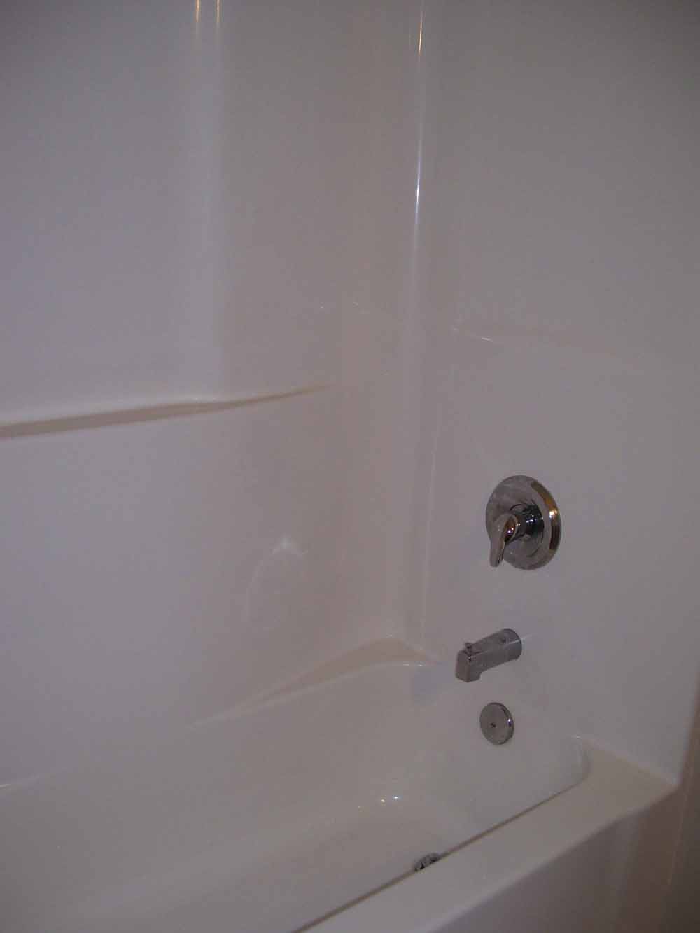 Tub/shower bath 2