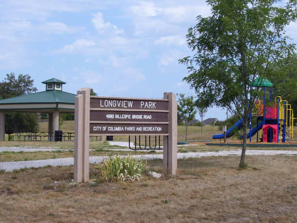 1 block to city park