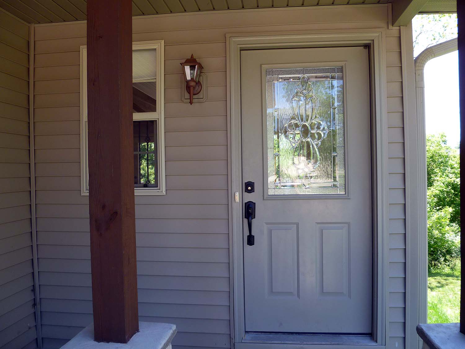 Covered front entry