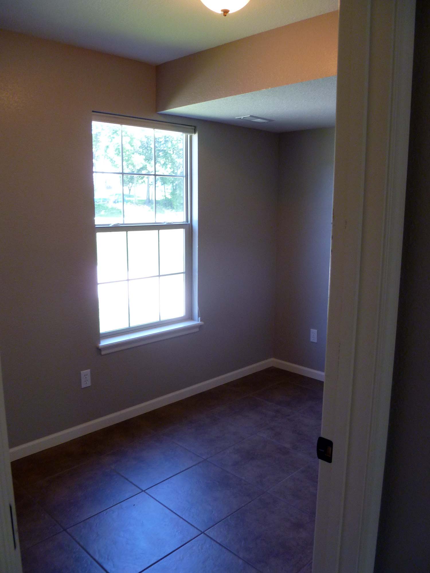 Den or bedroom 4 on main floor