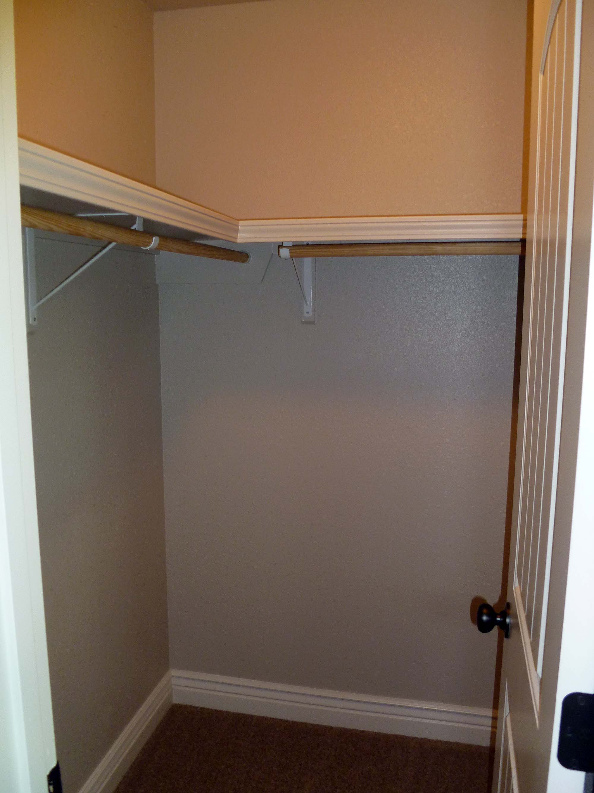 bedroom 2 walk in closet