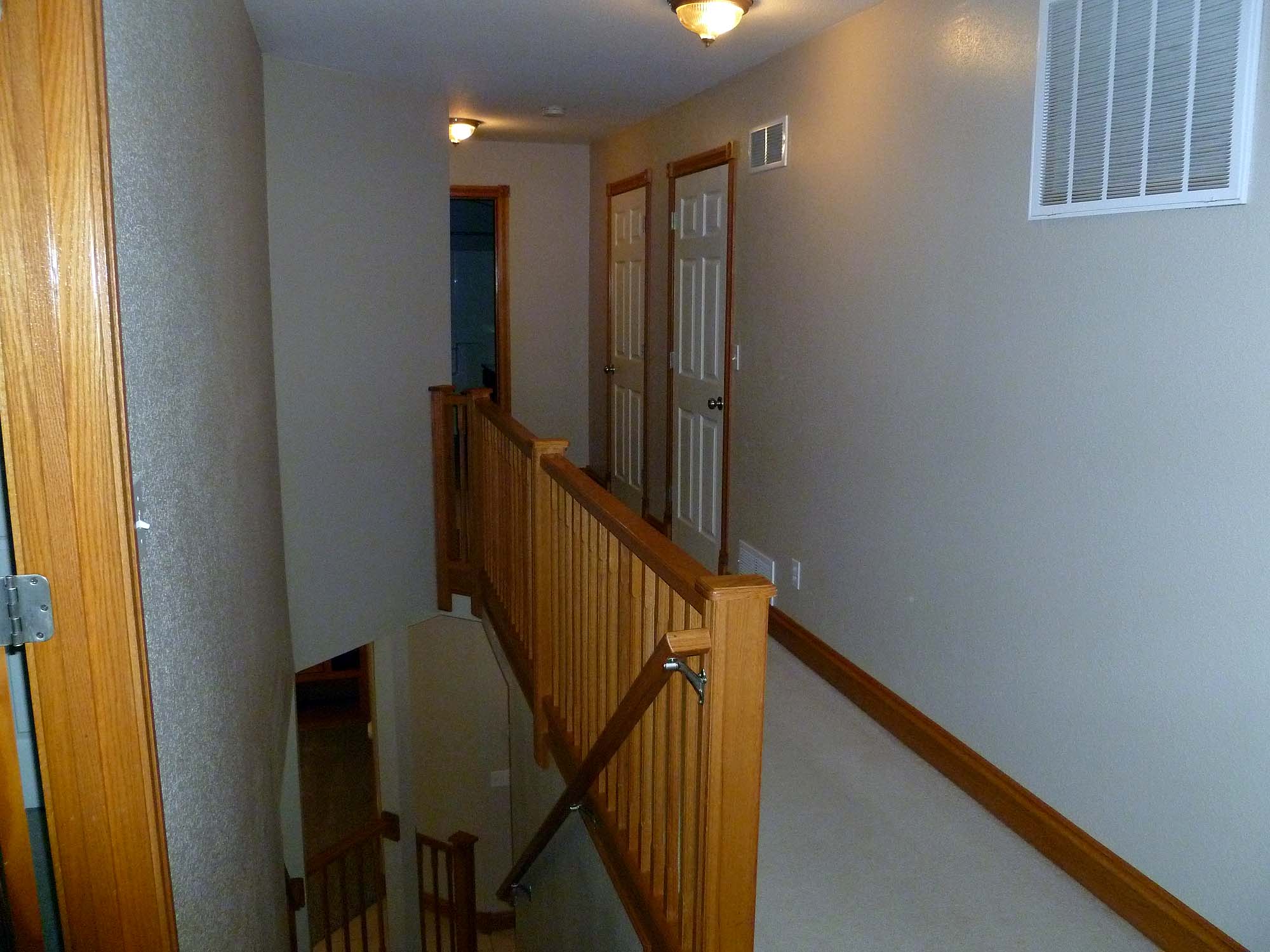 Upper loft/balcony