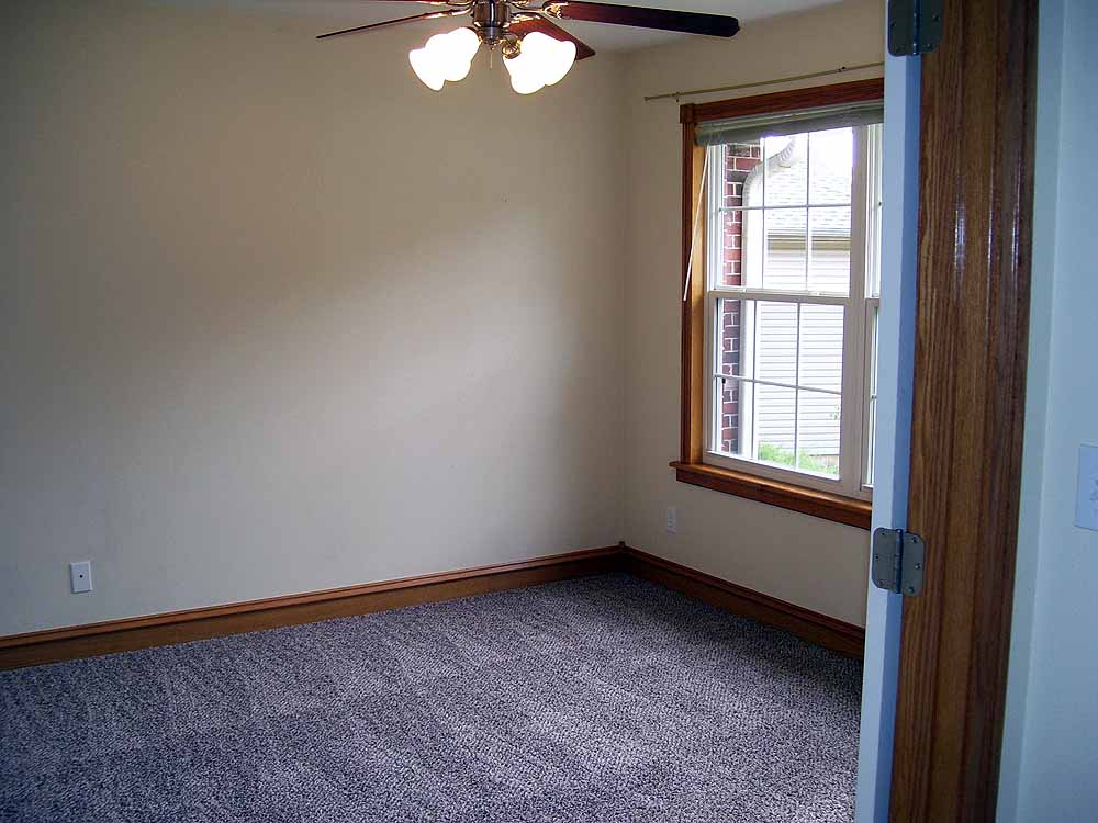 Den or bedroom 4