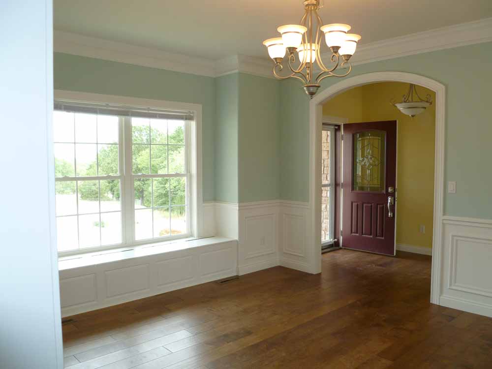 Dining room to Foyer