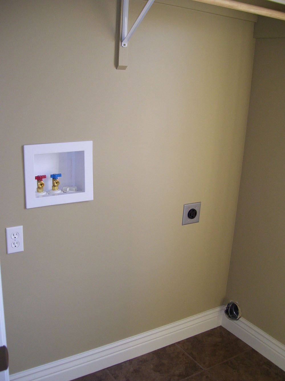 Laundry washer dryer area