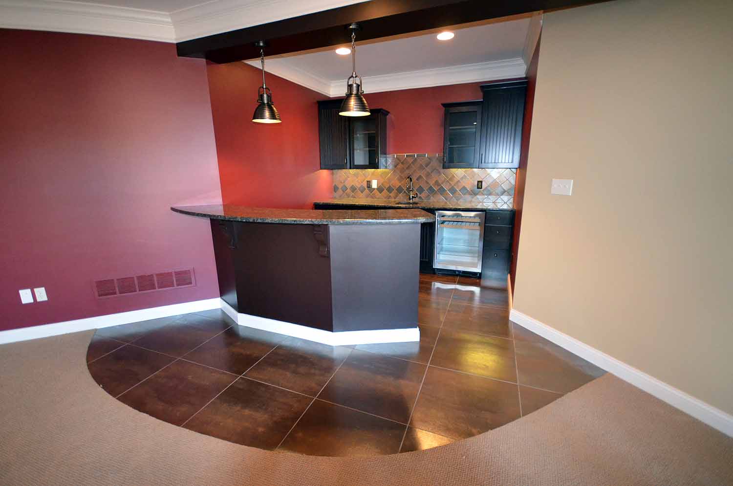 wetbar Custom Homes by Tompkins Construction