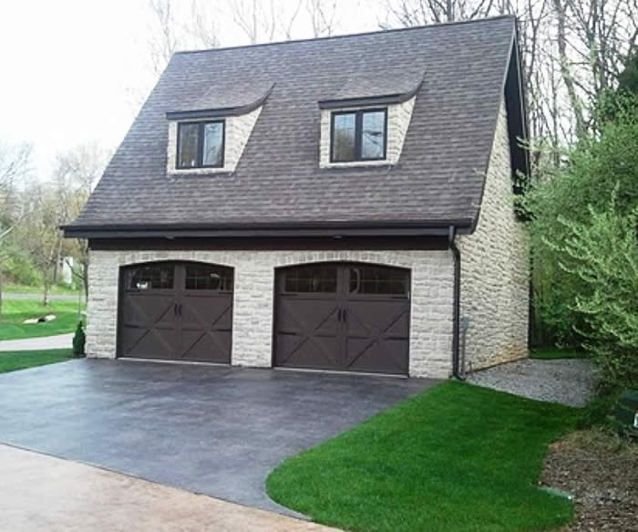 Carriage house garage
